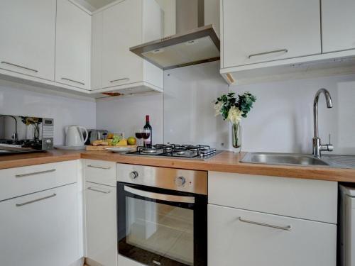 Spacious Holiday Home In Woolacombe Near Sea