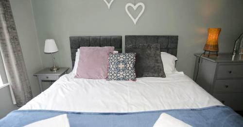 Monkbridge Mews Apartment