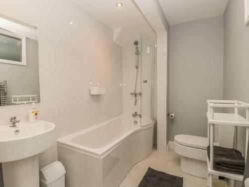 4 Fishburn Road, Whitby