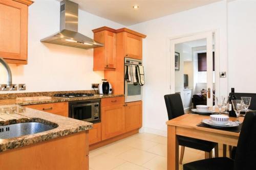 Lakestone Cottage