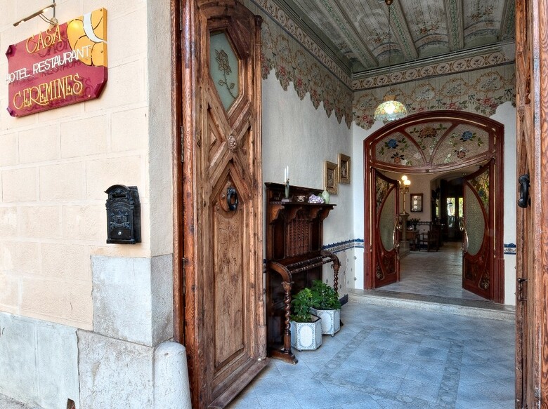 Hotel Casa Ceremines
