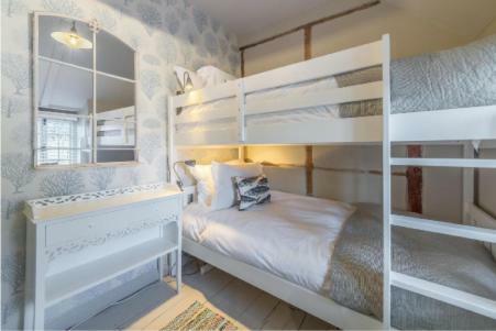 No33 Thornham Cottage 3