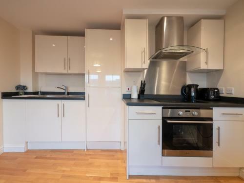 Amazing Slough Centre Apartment