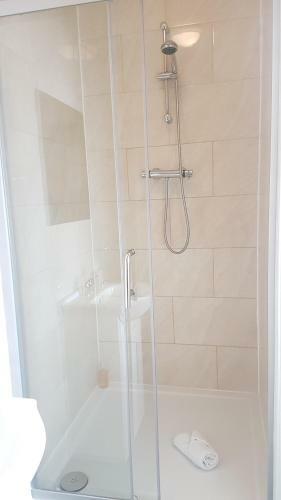 Hostal Carmel Serviced Rooms