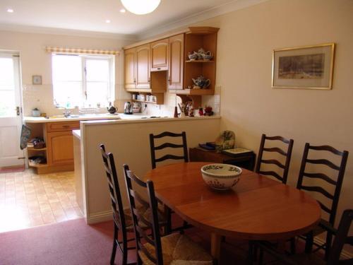 6 Lyme Mews, Seaton
