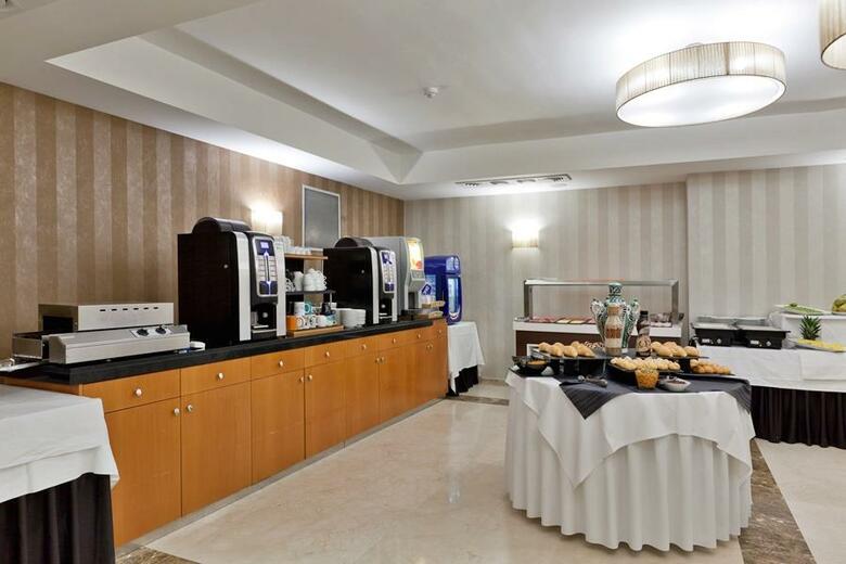 Hotel Reina Cristina