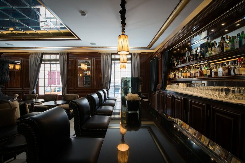Hotel Le Belmont Champs Elys�es
