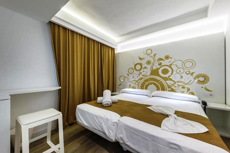 Hotel Triton Beach