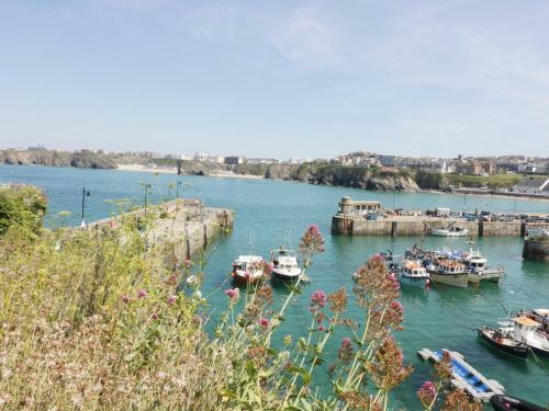 Georges Cove, Perranporth