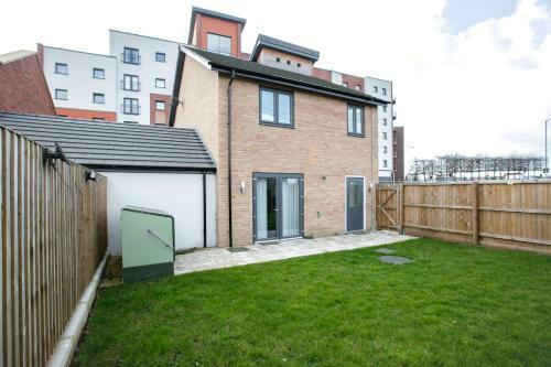 Kvm - Quayside House