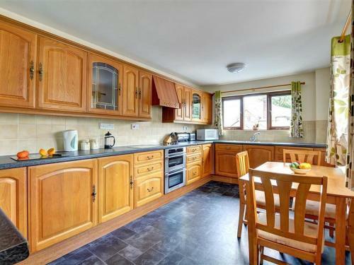 Holiday Home Trewin Court
