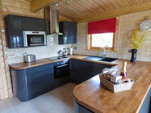 Heathcliff Lodge
