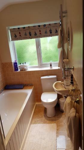Bed & Breakfast Summat Else B & B