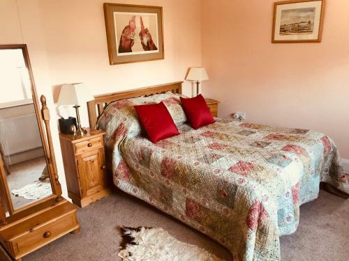 Bed & Breakfast Tresillian House