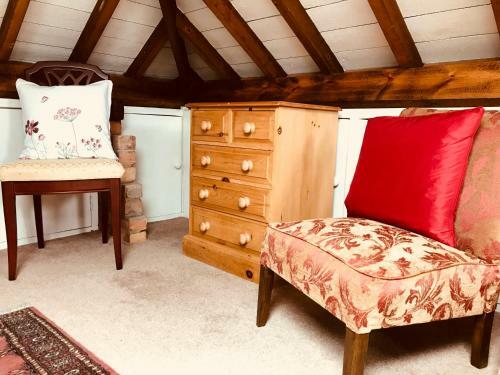 Bed & Breakfast Tresillian House