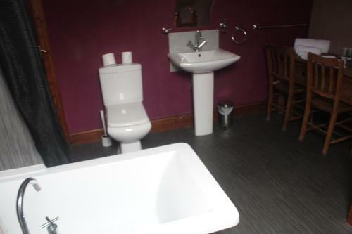 Forresters Hotel, Bar & French Restaurant