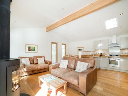 6 Water's Edge, Looe