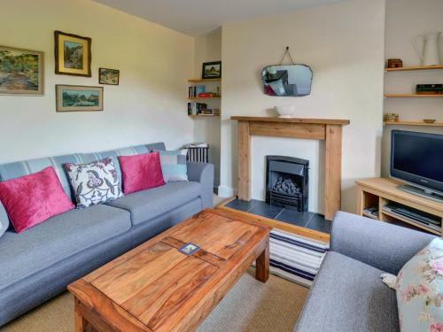 Quaint Cottage In Lynton Near The Beach