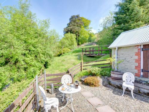 Cozy Holiday Home In Llangurig With Garden