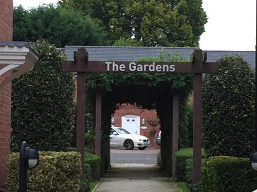 Leamington Spa Serviced Apartments - Ince House