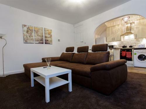 Shaftesbury Apartment