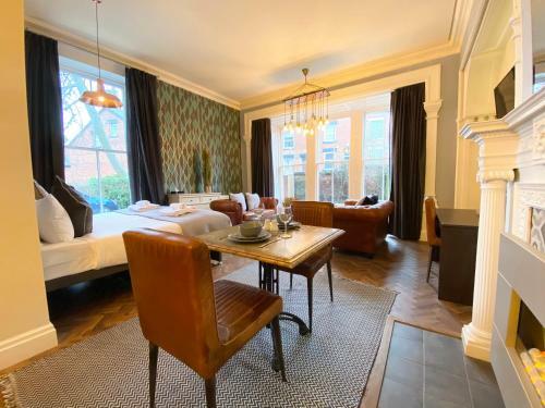 The Deakin At Claremont Serviced Apartments