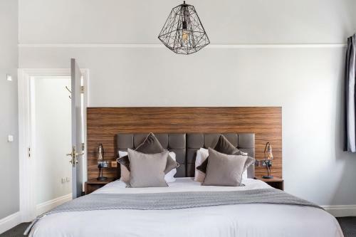 The Corson At Claremont Apartments