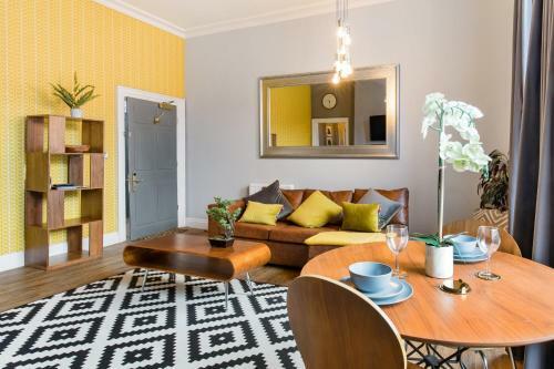 The Corson At Claremont Apartments