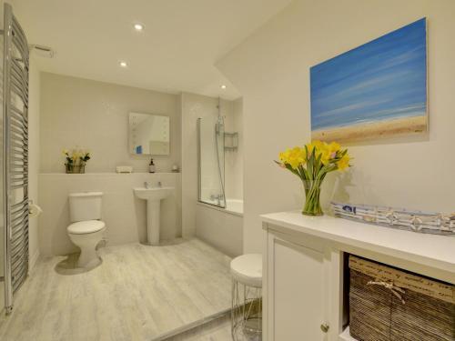 Stylish Apartment In Ilfracombe Near Beach