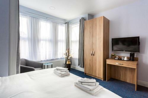 Wellesley Hotel
