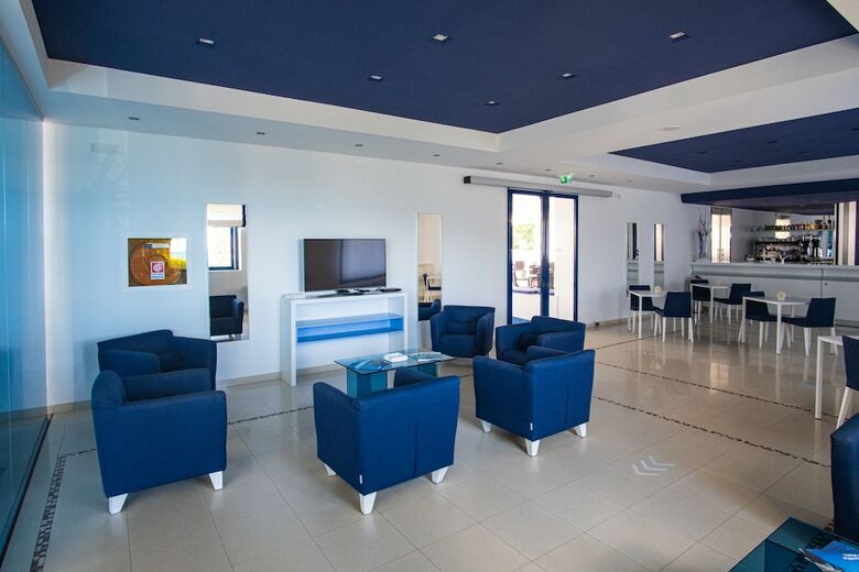 Hotel Ticho`s Club