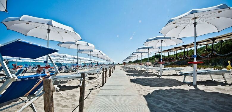 Hotel Ticho`s Club
