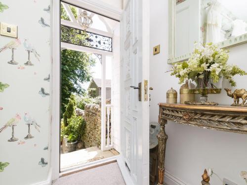 Curiosity Cottage, Keighley