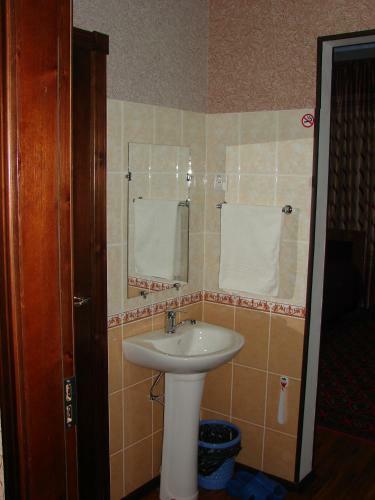 Hostal Hotel Avesto