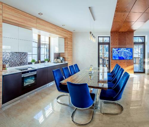 Bfh-b Family House