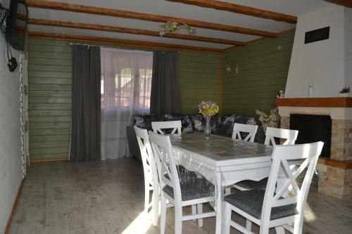Hostal Aura Karpat
