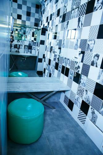 Coin Apartments & Hostel