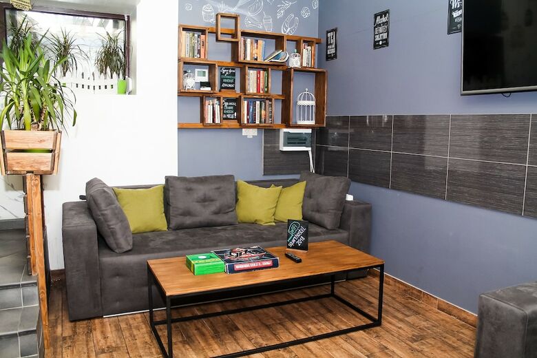 Square Hostel