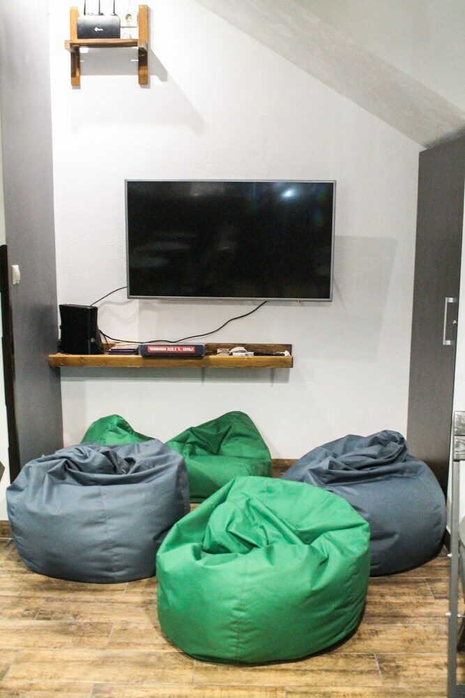 Square Hostel