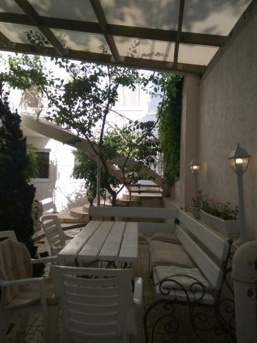 Posada Farneliya Club-hotel