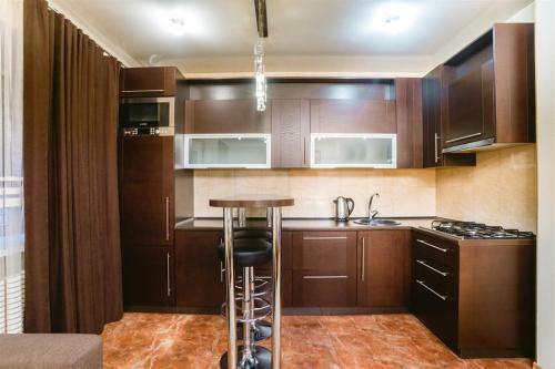 Apartment On Starokazatskaia 82 Street
