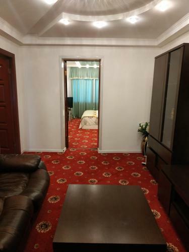 Apartment On Universitetskaya Street 7a