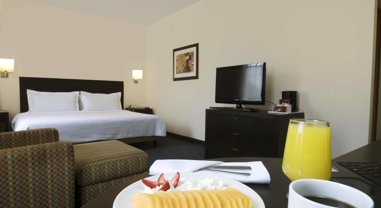 Hotel Fiesta Inn Perinorte