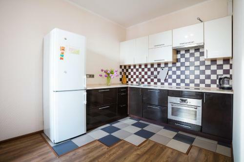 Apartment Near Obolon Metro Station