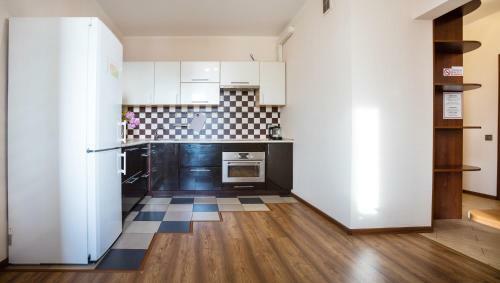 Apartment Near Obolon Metro Station