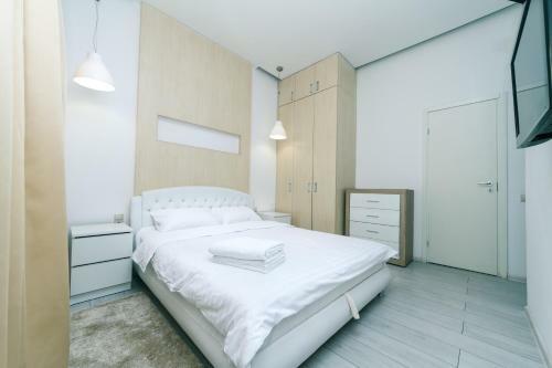 Vip Apartment On Kreschatik. With Terrace