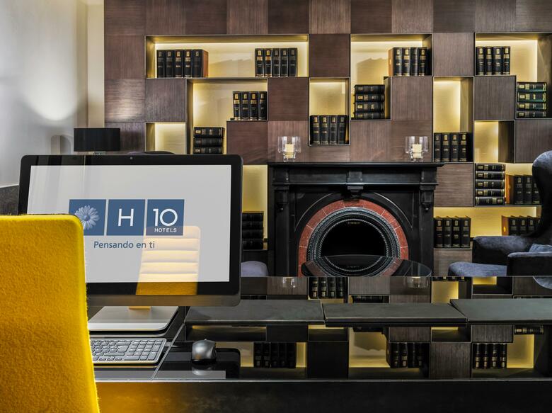 Hotel H10 Urquinaona Plaza