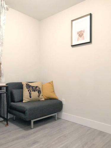 Vancouver East 10th Family Suite