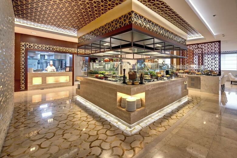 Aparthotel Two Seasons Hotel (former Gloria)