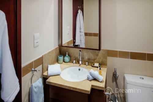 Dream Inn Apartments - 29 Boulevard Private Terrace